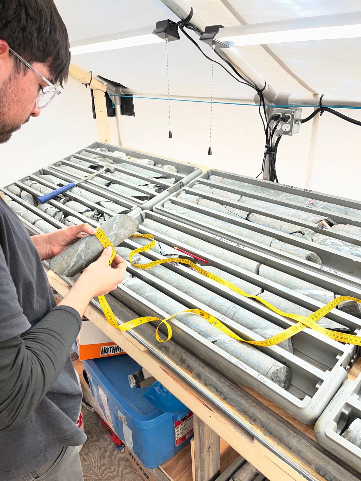 GeologistsWithCoresAtCabinLake2